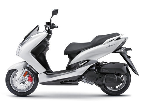 Cơn ác mộng của Honda SH 150i 2020 lộ diện: Rẻ hơn vua tay ga 20 triệu, diện mạo ngầu bá cháy ảnh 1