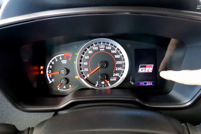 Hot: Toyota Corolla Altis GR Sport 2021 sắp về đại lý, diện mạo và trang bị 'đốn tim' khách Việt ảnh 2