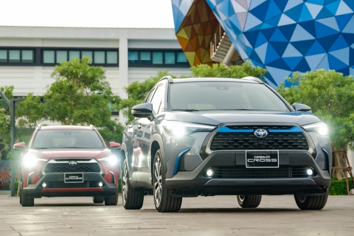 Khách Việt ‘nóng lòng’ trước giá bán mới của Toyota Corolla Cross 2022, so kè Kia Seltos cực gắt ảnh 2