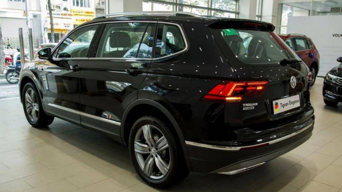 Siêu phẩm SUV Volkswagen Tiguan ưu đãi gần 100 triệu đồng, khách Việt nhanh chân kẻo lỡ! ảnh 1