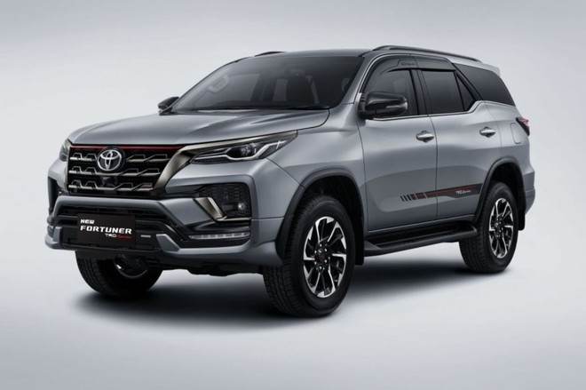 Toyota Fortuner ‘xưng vương’ doanh số tháng 2/2022, trang bị và diện mạo vượt tầm phân khúc ảnh 2