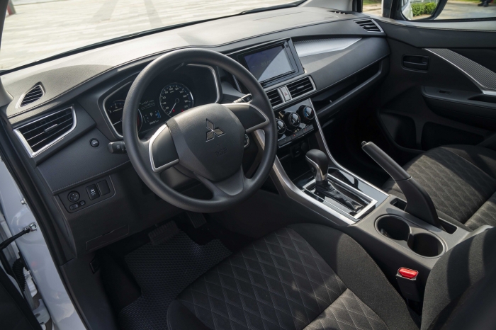 Soi chi tiết Mitsubishi Xpander AT 2022 cực hot: Giá cạnh tranh Toyota Innova, công nghệ mê mẩn ảnh 3