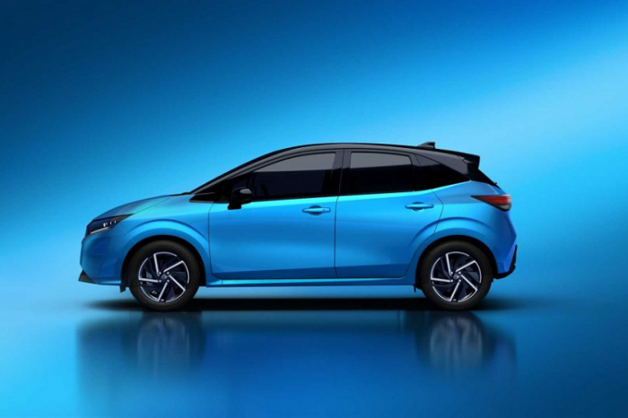 Kình địch Mitsubishi Xpander 2022 lộ diện: Trang bị 'lấn át' Toyota Veloz Cross, thiết kế mê ly ảnh 3