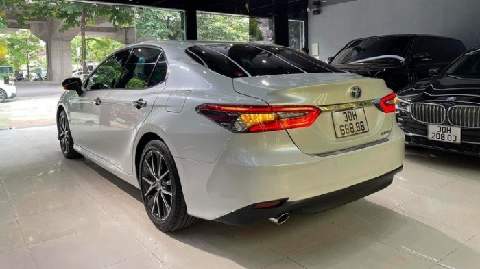 'Trố mắt' trước chiếc Toyota Camry thế hệ mới 2022 đang gây sốt dư luận với điểm có một không hai ảnh 1