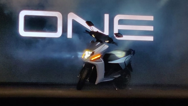Mẫu xe máy giá 43 triệu ngầu hơn Honda Vision 2021 Việt: Sức mạnh bá đạo, diện mạo mê ly ảnh 4