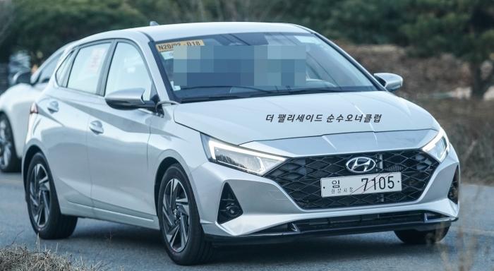 Ảnh thực tế của Hyundai i20 2020 - đối thủ đang khiến Toyota Yaris 'ngồi trên đống lửa'