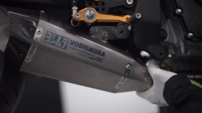 Kawasaki Ninja ZX25R 2020 khiến khách hàng phát cuồng với ống xả Yoshimura