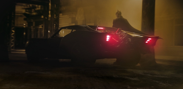 Xe Batman 2021 ra mắt, dân mạng bức xúc vì quá giống…ô tô thường