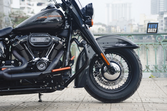 Diễn viên Hồng Đăng tậu siêu xe Harley Davidson Heritage giá hơn 800 triệu đồng