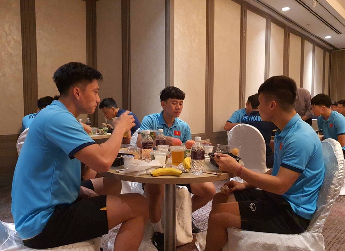 Thua đau Thái Lan ở bán kết AFF Cup 2021, ĐT Việt Nam bất ngờ gặp sự cố trước ngày về nước