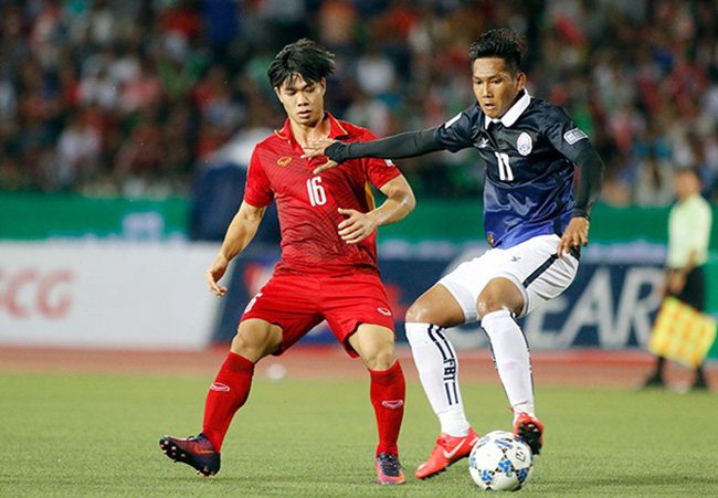 Hết cửa đi tiếp, HLV Campuchia bất ngờ muốn tiễn ĐT Việt Nam về nước sớm sau vòng bảng AFF Cup 2021