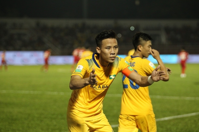 Trụ cột ĐT Việt Nam có bến đỗ mới sau AFF Cup 2021, mức lương khủng vượt xa kỷ lục của Công Vinh