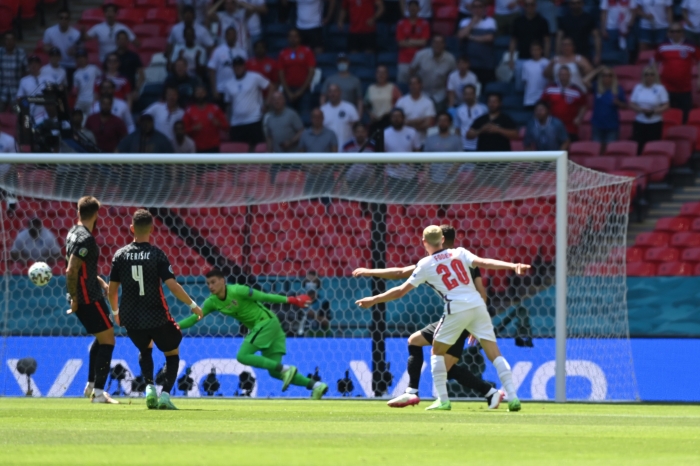 phil-foden-croatia-anh