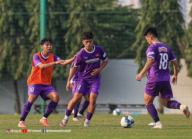 VFF ra quyết định gây tranh cãi, ĐT Việt Nam bất đắc dĩ 'buông' giải châu Á vì mục tiêu World Cup