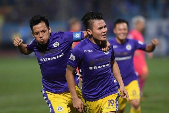 Tin bóng đá tối 31/10: Việt Nam vượt qua Thái Lan, dẫn đầu trên BXH châu Á