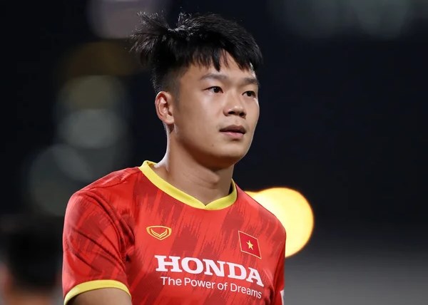 ĐT Việt Nam nhận 'án phạt' từ FIFA, HLV Park gây bất ngờ với tân binh Việt kiều ở trận Nhật Bản?