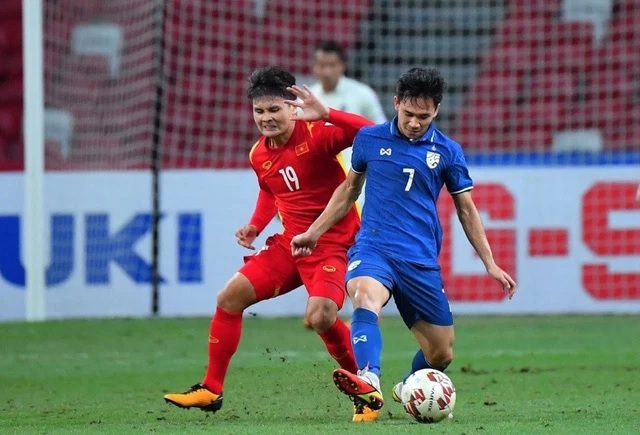 Tin bóng đá tối 1/4: ĐT Việt Nam hưởng đặc quyền tại SEA Games; Quang Hải sang Nhật đối đầu Văn Lâm?