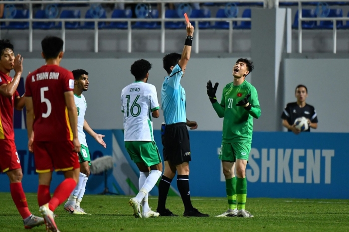 U23 Việt Nam dừng bước ở U23 Châu Á, HLV Saudi Arabia thừa nhận sự thật về tấm thẻ đỏ gây tranh cãi