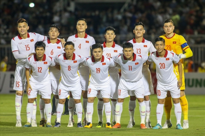 Tin bóng đá tối 1/8: ĐT Việt Nam rộng cửa dự World Cup 2026; Đoàn Văn Hậu bất ngờ nhận mưa chỉ trích