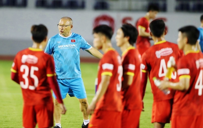 Quang Hải lỡ hẹn với AFF Cup 2022, ĐT Việt Nam bất ngờ bị đối thủ đáng sợ hơn Thái Lan 'dằn mặt'