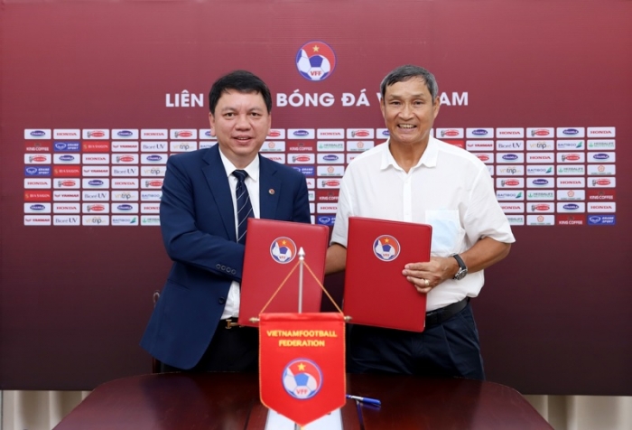 ĐT Việt Nam được FIFA 'đặc cách' sau yêu cầu khó, VFF công bố hợp đồng 'bom tấn' trước VCK World Cup