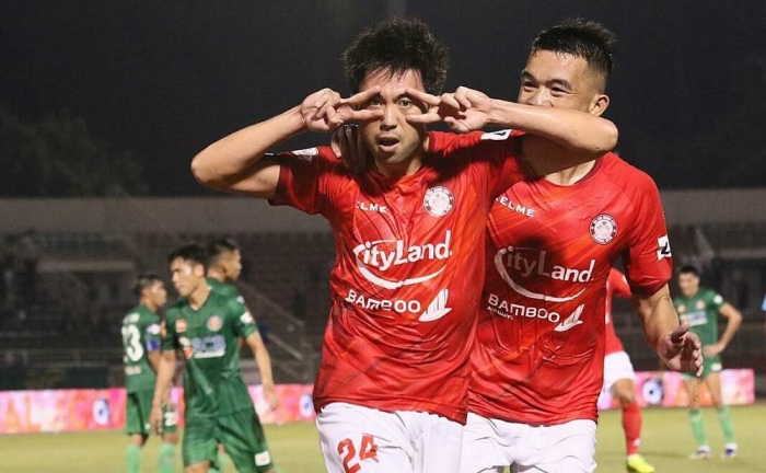 Thẳng tay loại Bùi Tiến Dũng, đại gia V.League bất ngờ chiêu mộ sao Việt kiều với mức lương khó tin
