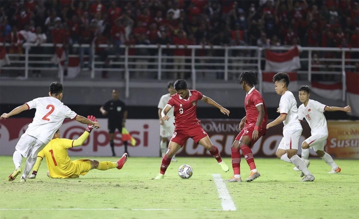 ĐT Việt Nam suýt bị loại ở giải châu Á, 'người hùng U23' nguy cơ bị sa thải sau trận thua khó hiểu?