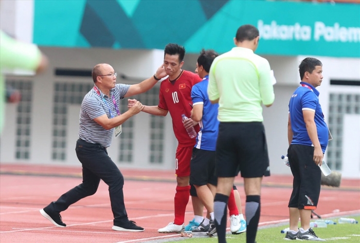 HLV Park 'dằn mặt' người thay thế Quang Hải, ĐT Việt Nam chốt kế hoạch giành ngôi vương AFF Cup 2022