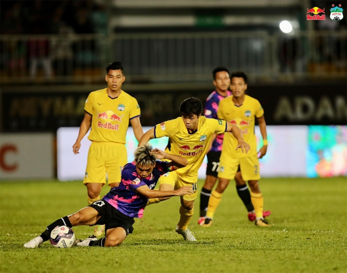 Thủ môn số một ĐT Việt Nam khiến Hà Nội 'ôm hận', HAGL gây bất ngờ với cơ hội vô địch V.League 2022