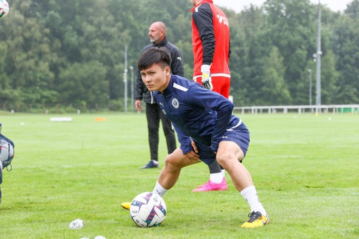 Hung thần của ĐT Việt Nam cay đắng rời châu Âu, Quang Hải nhận cảnh báo sau khởi đầu như mơ ở Pau FC
