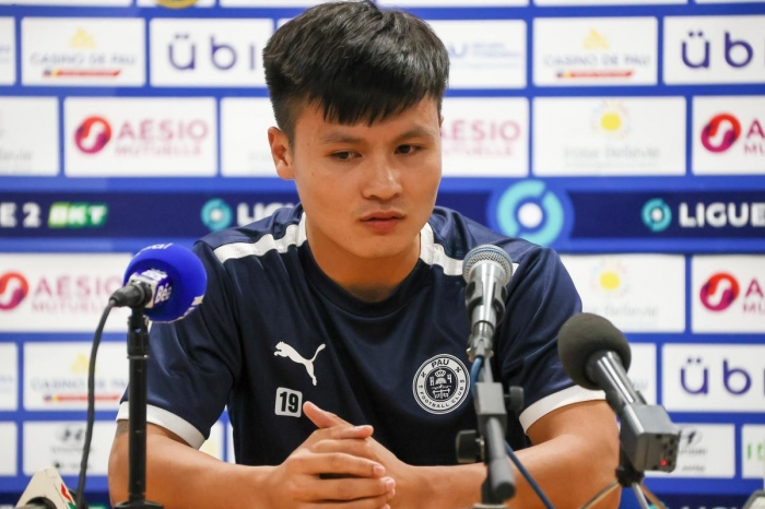 Trước nguy cơ ngồi dự bị dài hạn, Quang Hải bất ngờ nhận 'đặc quyền' chưa từng có từ chủ tịch Pau FC