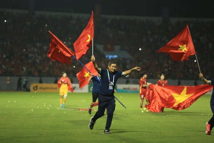VFF 'lực bất tòng tâm', người hùng World Cup chốt thời điểm chia tay ĐT Việt Nam khiến NHM tiếc nuối