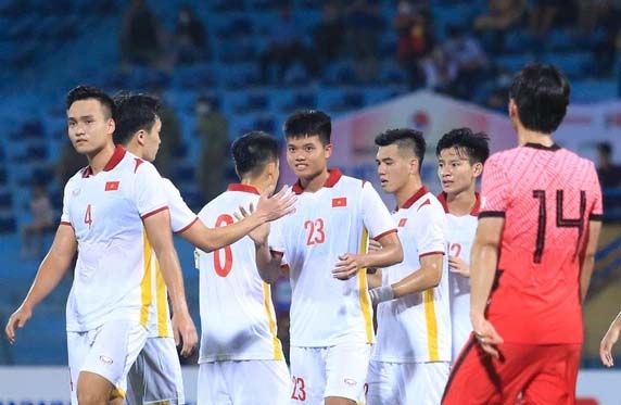 Chân sút số 1 ĐT Việt Nam sa sút khó tin, HLV Park triệu tập gấp đàn em Quang Hải dự SEA Games 31?
