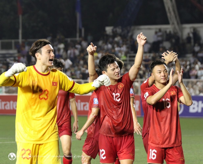 Đặng Văn Lâm rực sáng ở VL World Cup, Filip Nguyễn phản ứng bất ngờ trước ngày ra mắt ĐT Việt Nam
