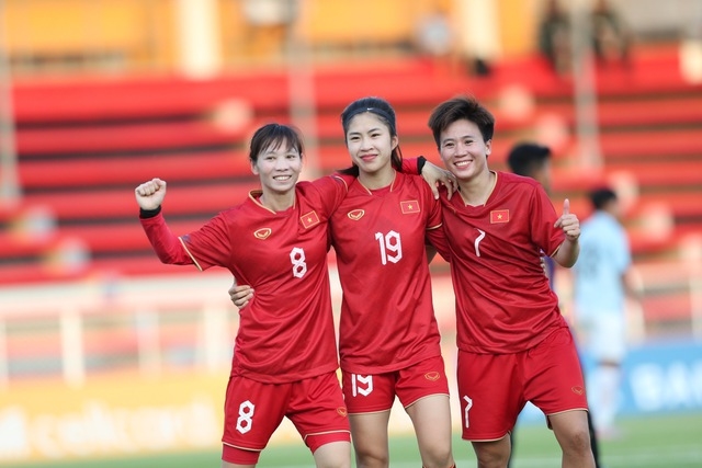 Trực tiếp bóng đá ĐT nữ Việt Nam vs ĐT nữ Campuchia - Bán kết SEA Games 32: Huỳnh Như đi vào lịch sử