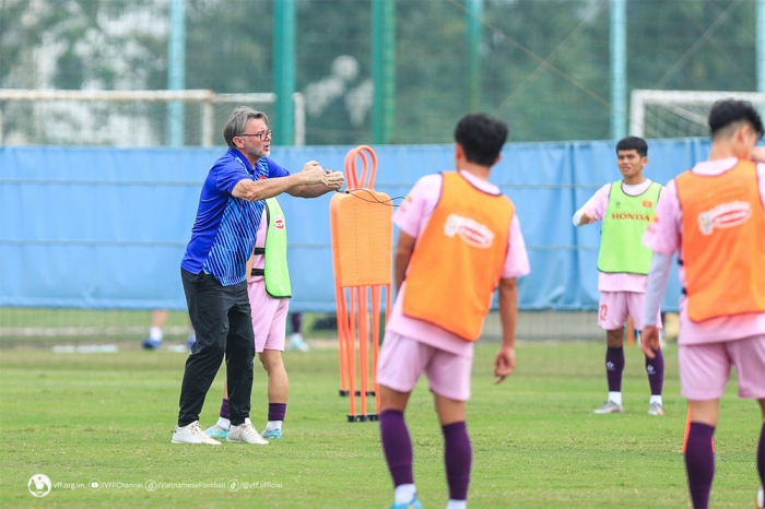 VFF chốt kế hoạch khủng cho U23 Việt Nam trước giải châu Á, xác định người thay thế HLV Troussier