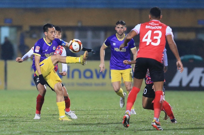 HLV Nhật Bản nói thẳng sự thật về việc cầu thủ Việt Nam xuất ngoại, Công Phượng trở lại V.League?