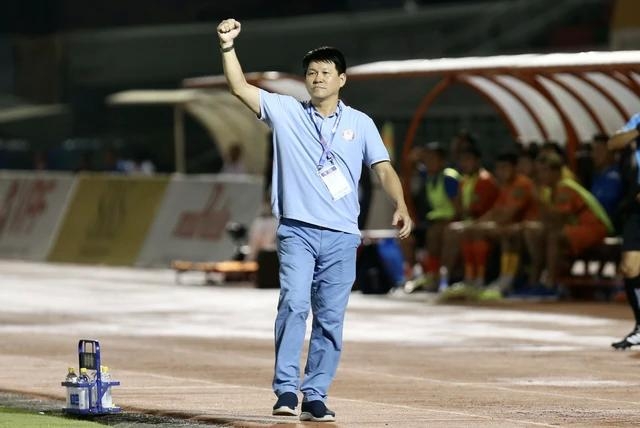 Tin bóng đá tối 23/2: HAGL nhận trái đắng trên BXH V.League; Người thay thế Đặng Văn Lâm lộ diện