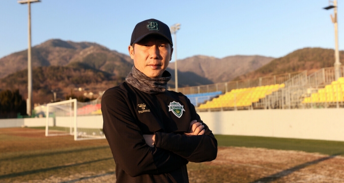 Tin bóng đá tối 30/3: Văn Toàn - Hòa Minzy gây sốt; Trò cũ HLV Park Hang-seo dẫn dắt ĐT Việt Nam?
