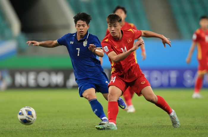 AFC công bố danh sách ĐT Việt Nam dự VCK U23 châu Á 2024: 'Quang Hải mới' bất ngờ bị gạch tên