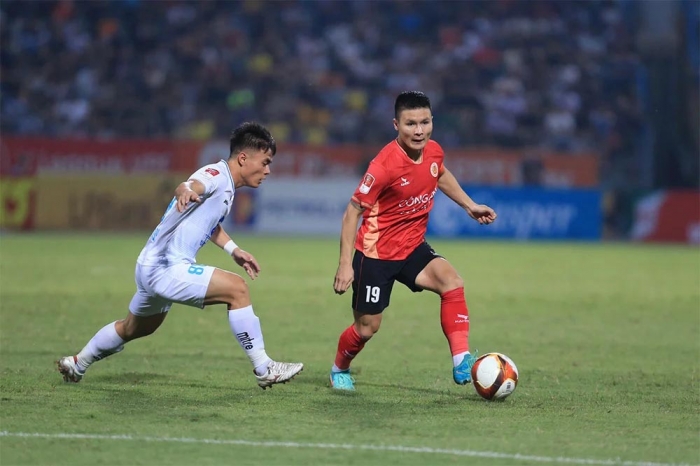 Vượt mặt Đặng Văn Lâm và Công Phượng tại J.League, Quang Hải đi vào lịch sử bóng đá Việt Nam?