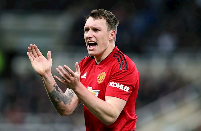 phil-jones-toi-derby