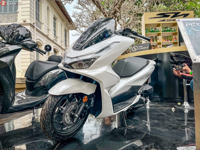 honda-pcx-2025-1