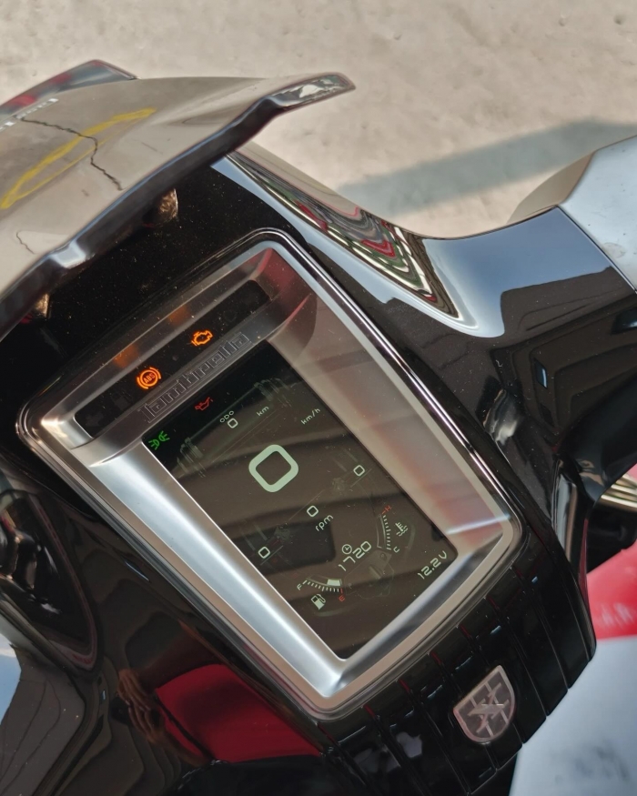 Lambretta-X300-Casa-Limited-Edition-3