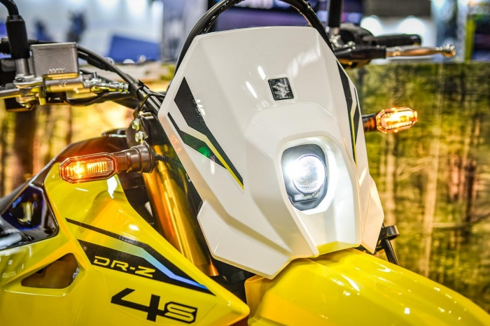 Suzuki DR-Z4S-3