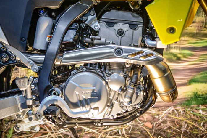 Suzuki DR-Z4S-9