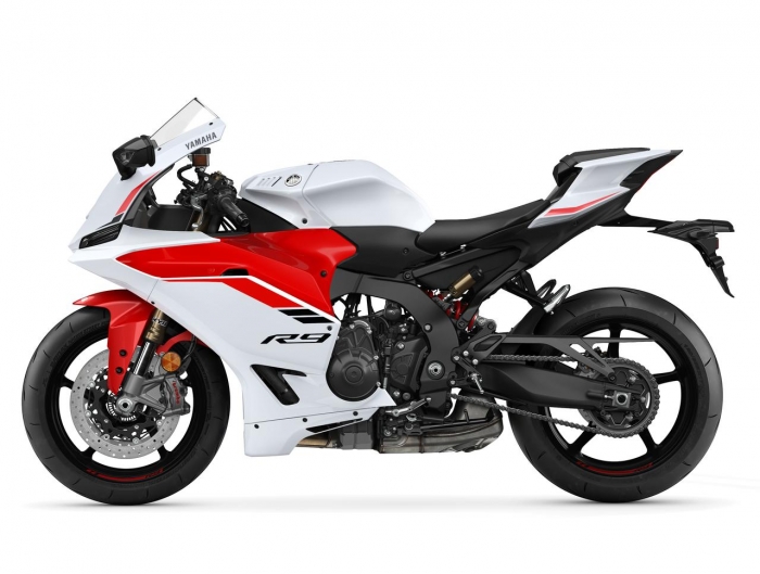 yamaha-r9-2