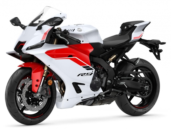 yamaha-r9-3