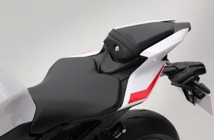 yamaha-r9-9