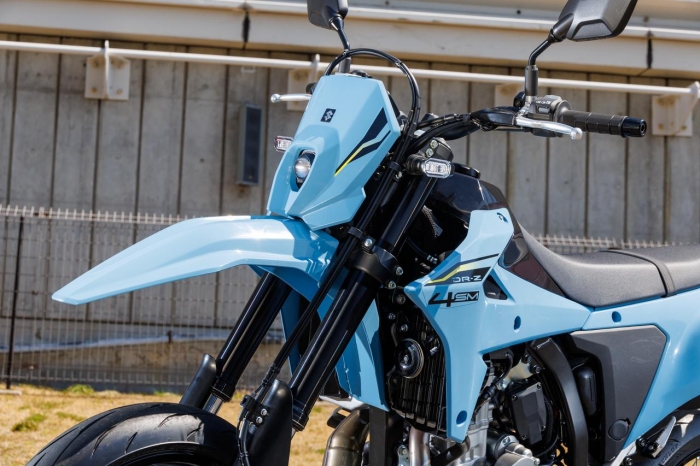 Suzuki-DR-Z4SM-5